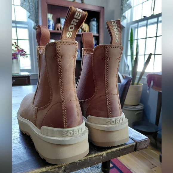 Sorel brown & tan leather Hi Rise Chelsea ankle boots Womens 5.5 - Picture 7 of 9